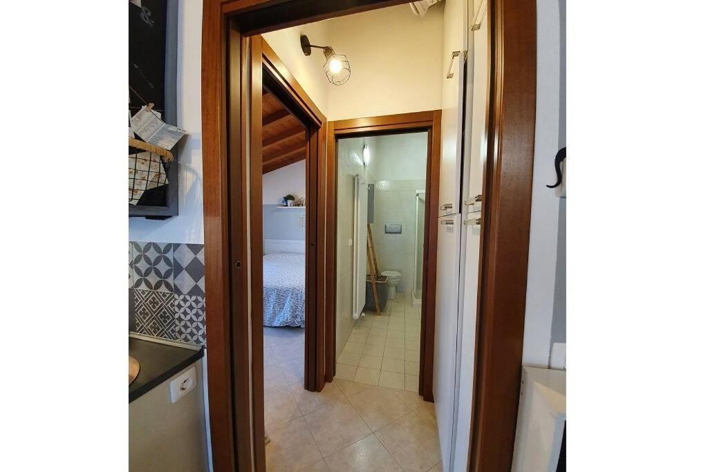 Il Torchio Rooftop Apartment With Wide Terrace ซีร์มิโอเน ภายนอก รูปภาพ